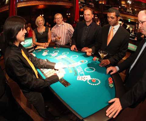 Features of Blackjack and Poker Players