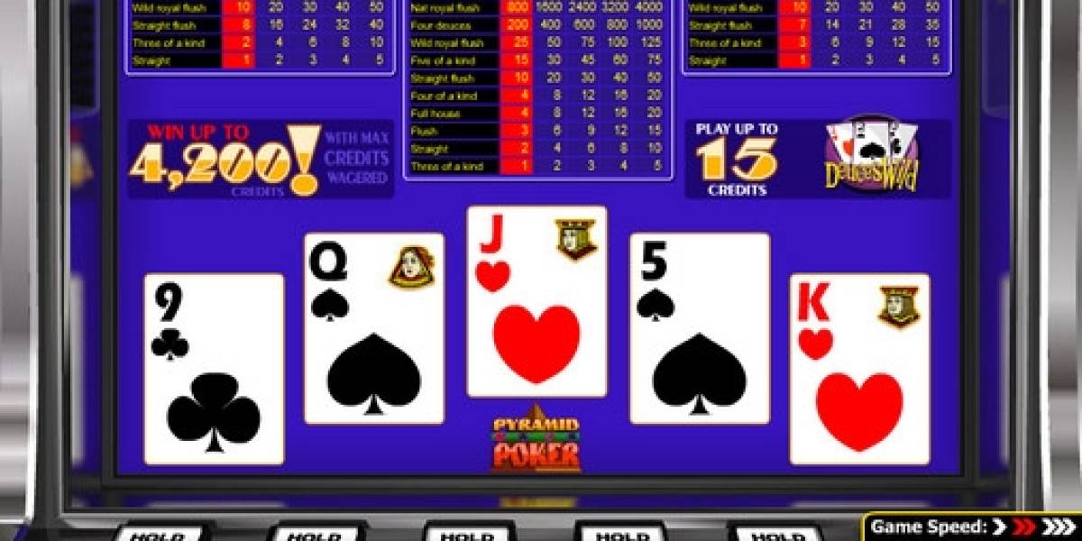 Deuces Wild Pyramid Poker online