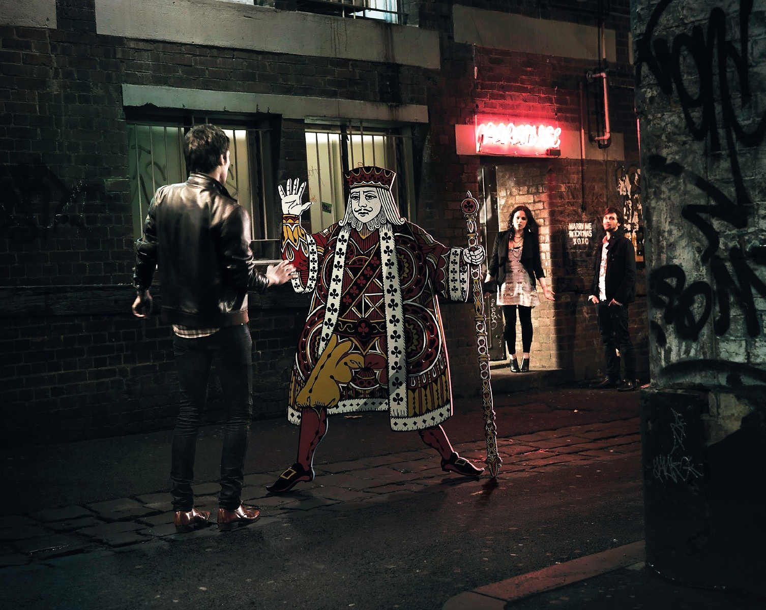 Street gambling King and a guy on the street